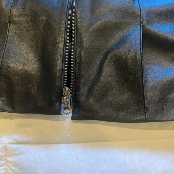 Ladies Black Leather jacket with pockets, made by Caslon, size Petite Small - Picture 9 of 11